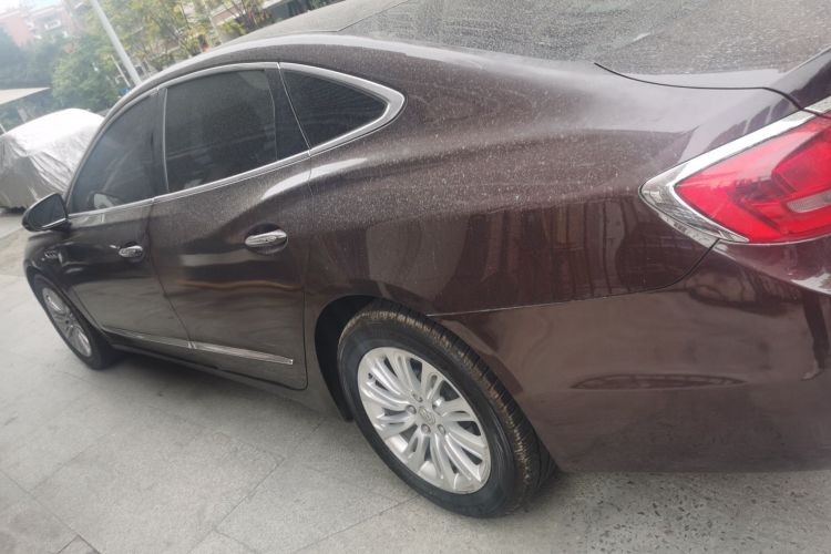 别克 君越 2016款 20T 精英型车身外观4