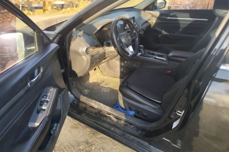 日产 天籁 2019款 2.0L XL 舒适版中控内饰7003