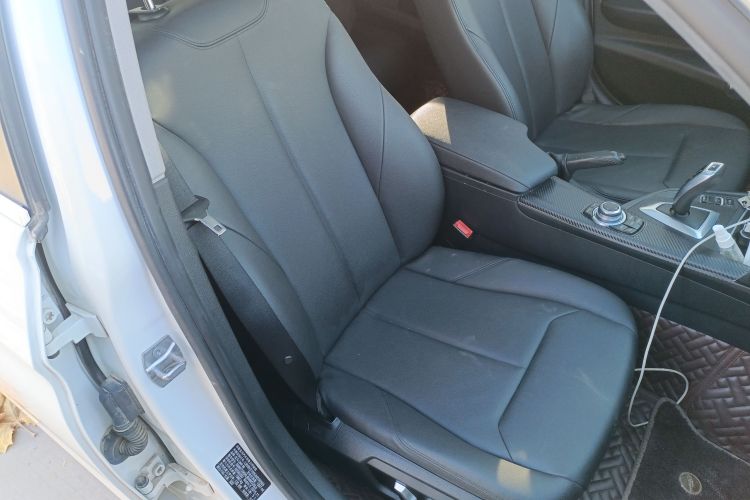 宝马3系 2016款 320Li 时尚型局部细节41