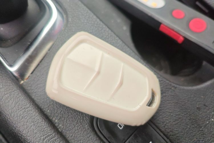 凯迪拉克XT5 2018款 25T 豪华型中控内饰7001