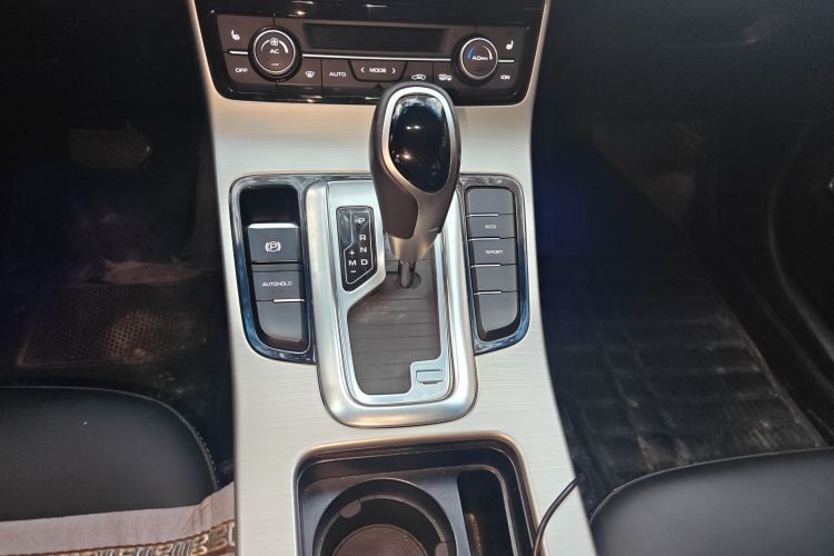 吉利汽车 帝豪GL 2017款 1.3T DCT尊贵型局部细节18