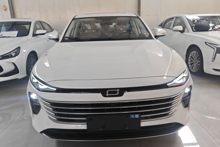 奔腾B70 2024款 龙腾版 1.5T 领创型车身外观2