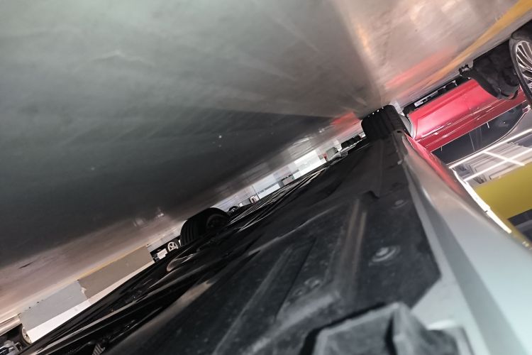 宝马3系 2025款 330Li M运动曜夜套装局部细节9002