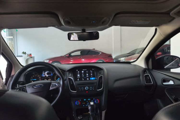 福特 福克斯 2017款 两厢 EcoBoost 180 自动精英型局部细节22