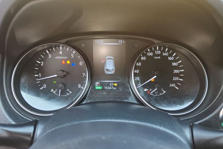 日产 逍客 2023款 经典 2.0L CVT XV舒适版中控内饰14