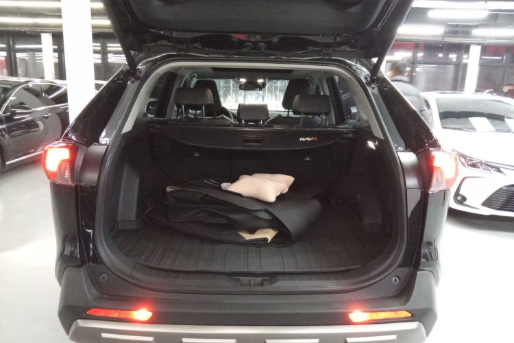 丰田 RAV4荣放 2024款 2.0L CVT两驱风尚Plus版局部细节23