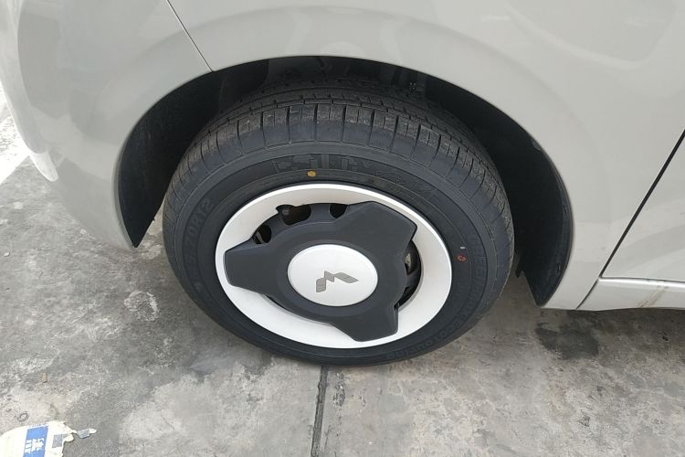 五菱汽车 宏光MINIEV 2024款 第三代 215km 青春版车身外观6007