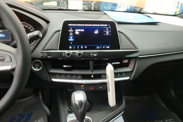凯迪拉克CT4 2023款 25T 豪华型中控内饰16