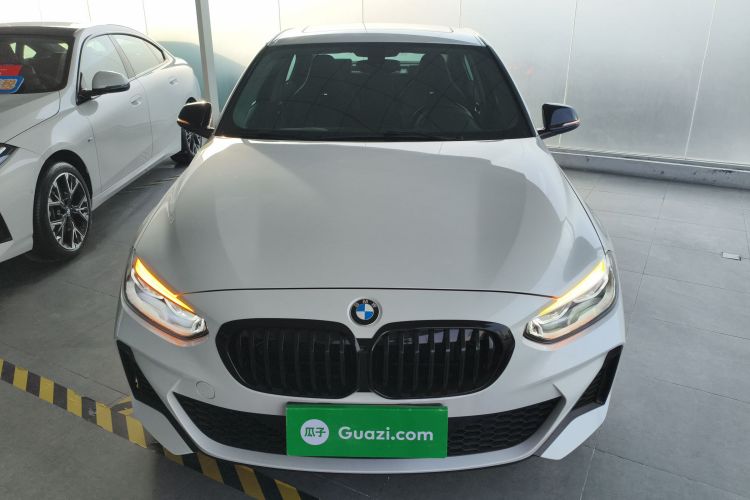 宝马1系 2021款 改款 125i M运动曜夜版车身外观2