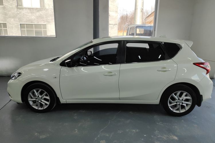 日产 骐达TIIDA 2021款 1.6L CVT酷动版车身外观4