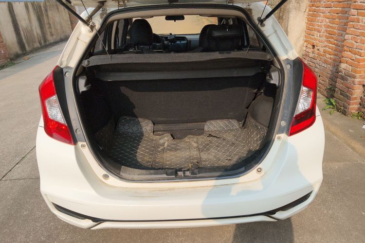 本田 飞度 2018款 1.5L CVT舒适版机舱底盘23