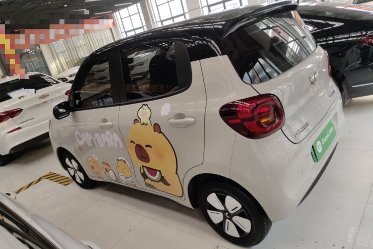 五菱汽车 宏光MINIEV 2025款 四门版 臻享款车身外观4