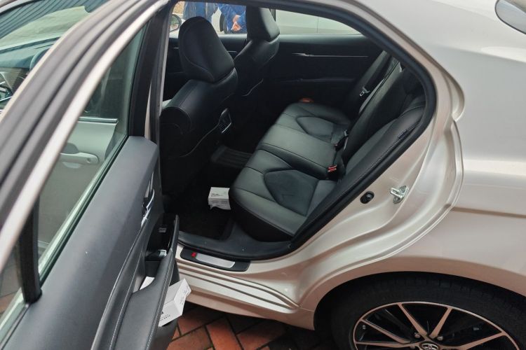 丰田 凯美瑞 2021款 2.0S 锋尚版中控内饰7004