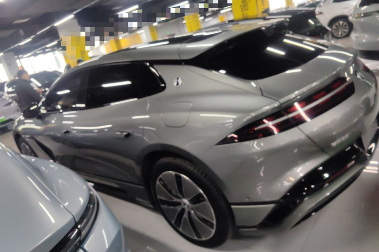 腾势Z9GT 2024款 1100四驱Max版车身外观4