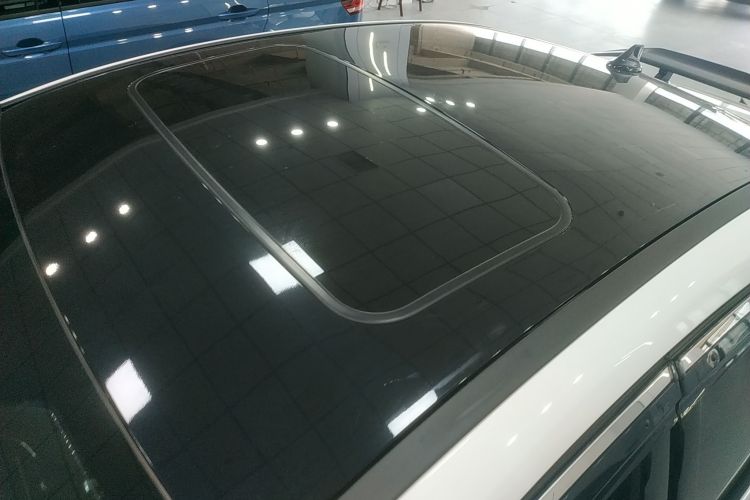 福特 福克斯 2017款 三厢 EcoBoost 180 自动精英型局部细节57