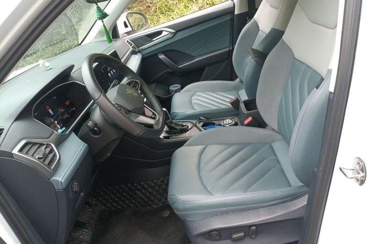 大众 途岳 2023款 300TSI 两驱皎月版中控内饰19