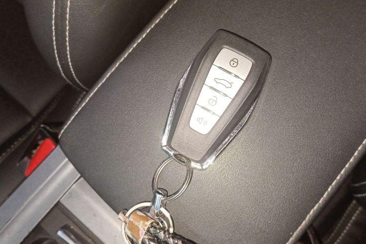 吉利汽车 帝豪 2021款 UP 1.5L CVT向上版中控内饰7001