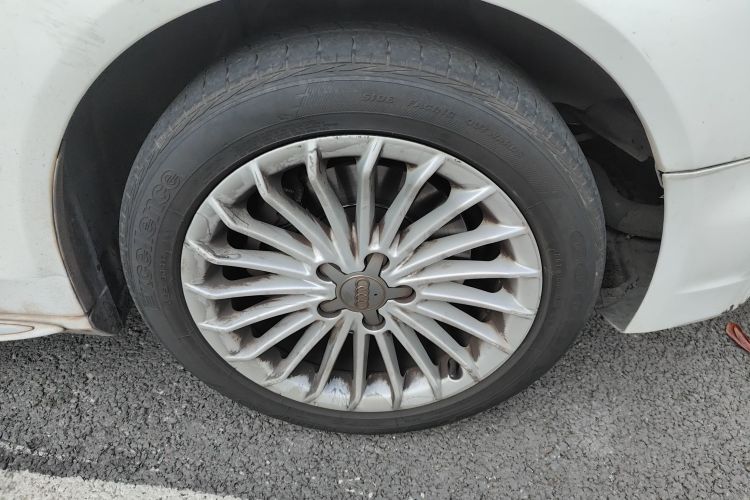 奥迪A4L 2016款 35 TFSI 自动舒适型车身外观6007