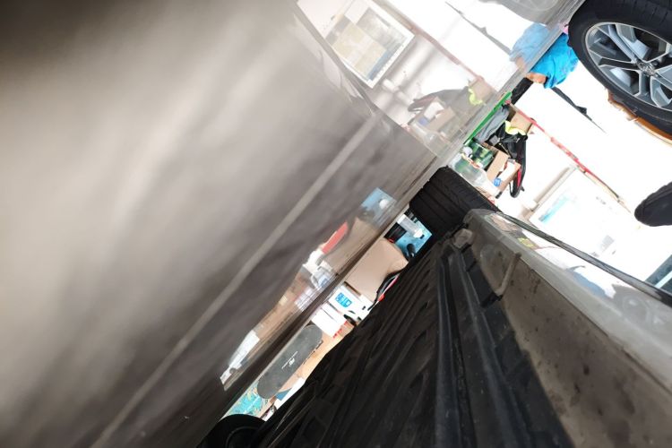 奔驰C级 2019款 C 260 运动版局部细节9001