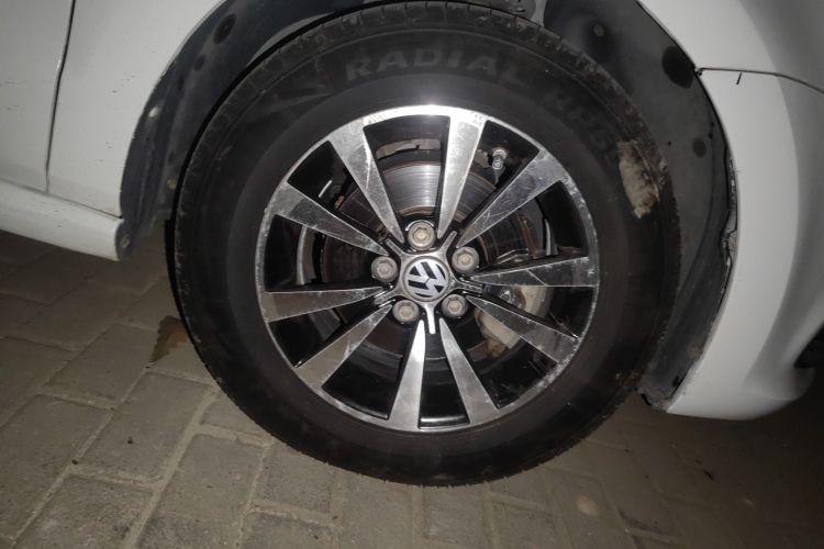 大众 Polo 2014款 1.4L 手动风尚版车身外观10