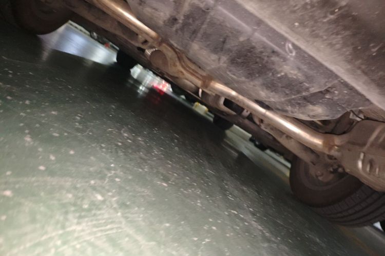 奔驰C级 2019款 改款 C 260 L 运动版局部细节9009