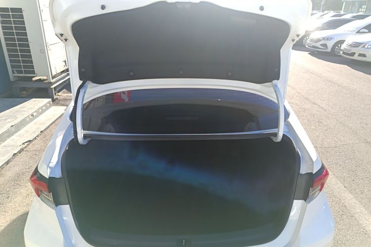 丰田 卡罗拉 2019款 1.2T S-CVT GL-i精英版机舱底盘23