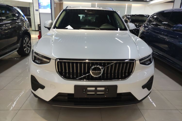 沃尔沃XC40 2025款 B4 四驱智远豪华版车身外观6001