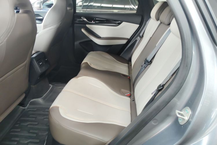 比亚迪 秦PLUS 2024款 荣耀版 DM-i 55KM领先型中控内饰21