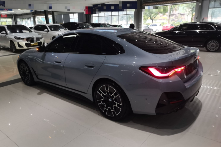 宝马4系 2024款 430i Gran Coupe M运动曜夜套装车身外观4