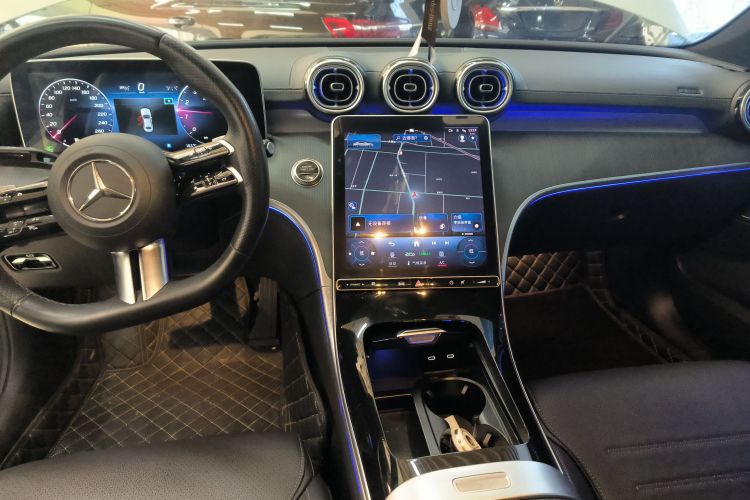 奔驰C级 2023款 C 260 L 运动版中控内饰16