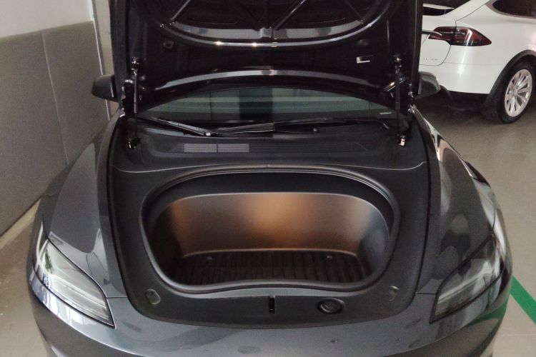 特斯拉 Model 3 2025款 后轮驱动版机舱底盘24