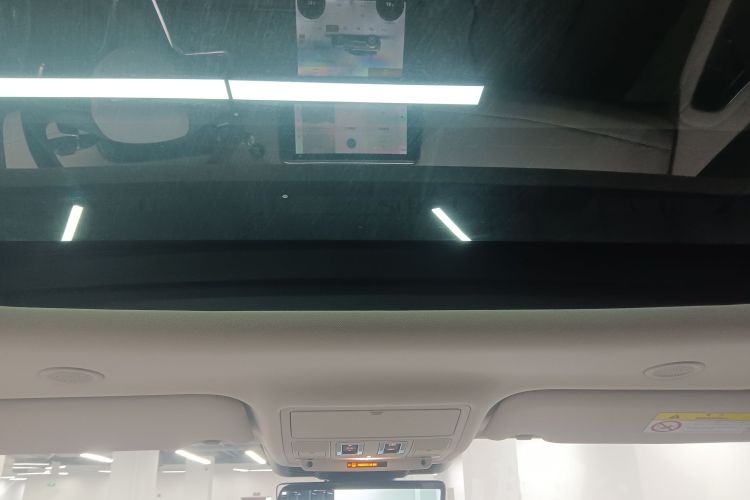 路虎 揽胜极光 2023款 极光L 249PS 豪华版中控内饰22