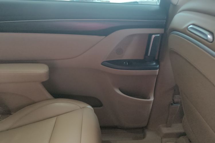 别克GL8 2021款 ES陆尊 653T 豪华型中控内饰45