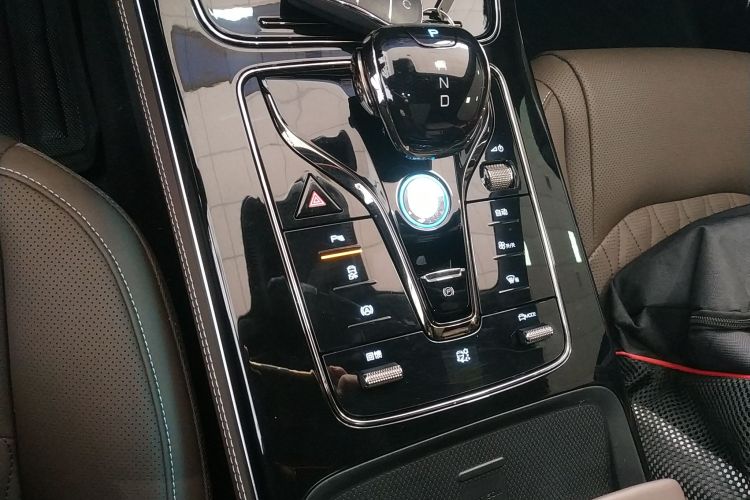 比亚迪 汉 2024款 EV 荣耀版 506KM前驱尊贵型局部细节18