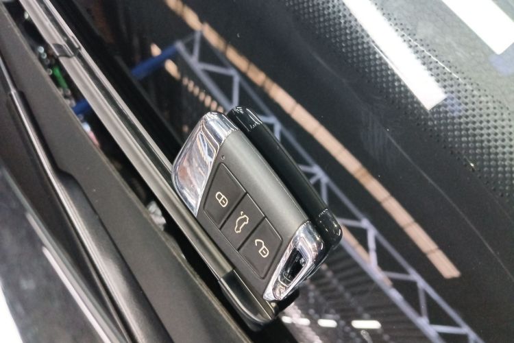 大众 迈腾 2019款 330TSI DSG 领先型 国VI中控内饰7001