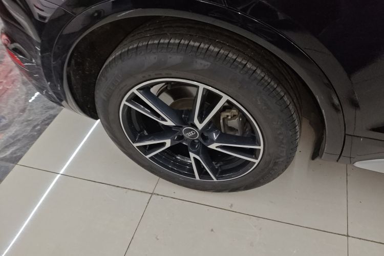 奥迪Q5L 2022款 40T 时尚动感型车身外观6008