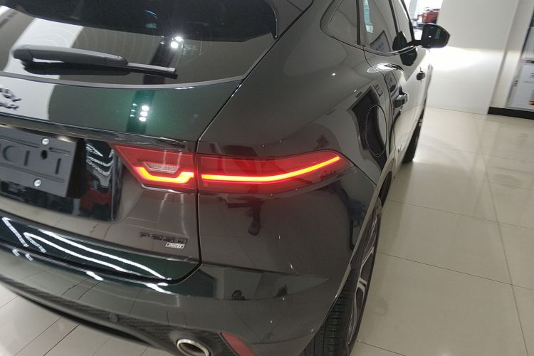 捷豹E-PACE 2024款 耀黑运动版 R-DYNAMIC SE BLACK车身外观6006
