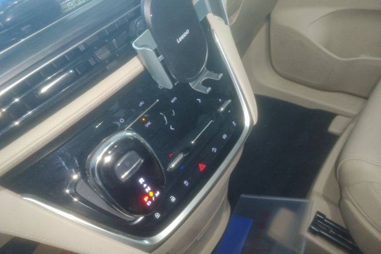 别克GL8 2023款 ES陆尊 尊享型中控内饰18