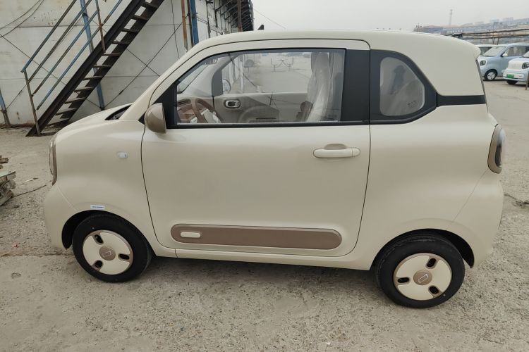 奔腾小马 2026款 222km 萌趣马 Plus车身外观4