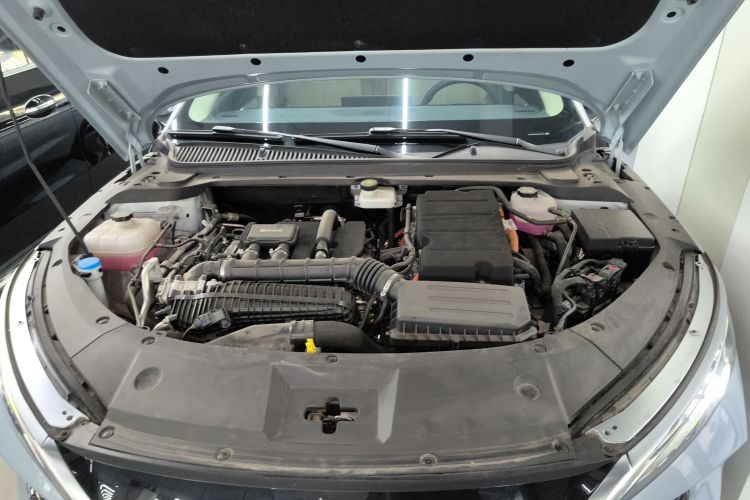 比亚迪 秦L 2024款 DM-i 120KM领先型机舱底盘24