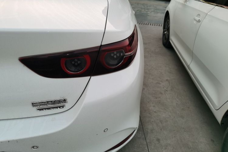 马自达3 昂克赛拉 2020款 2.0L 自动质豪版车身外观9
