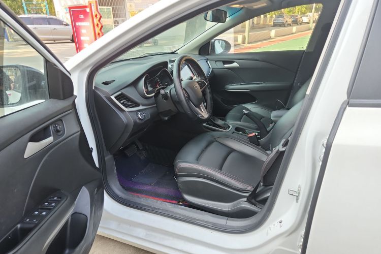 雪佛兰 科鲁泽 2020款 轻混 Redline 320T 双离合欢快版中控内饰20