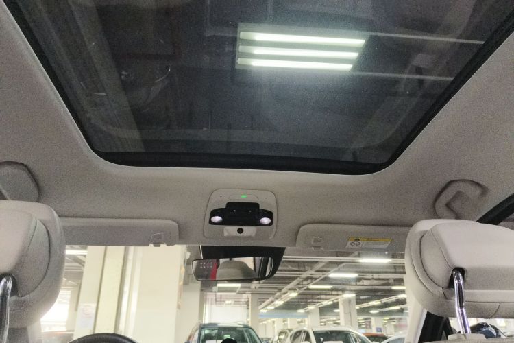 蔚来ES8 2018款 创始版中控内饰22