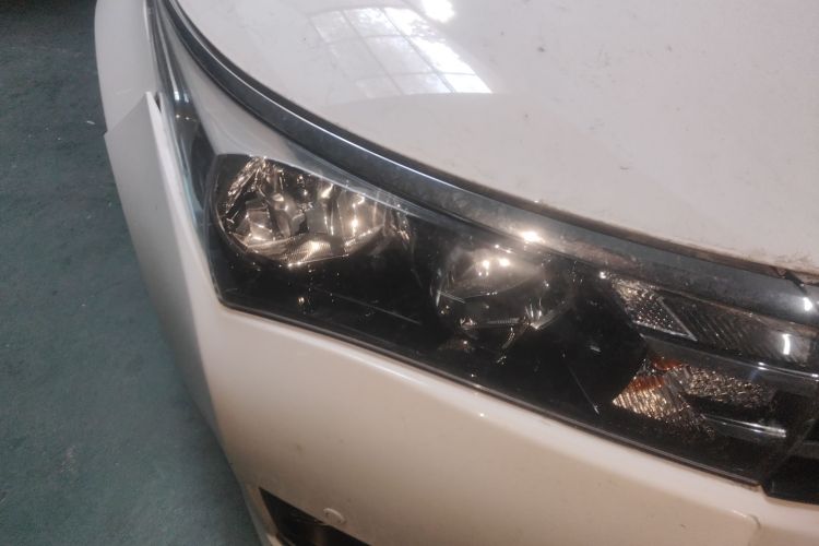 丰田 卡罗拉 2016款 1.6L CVT GL-i炫酷版车身外观8