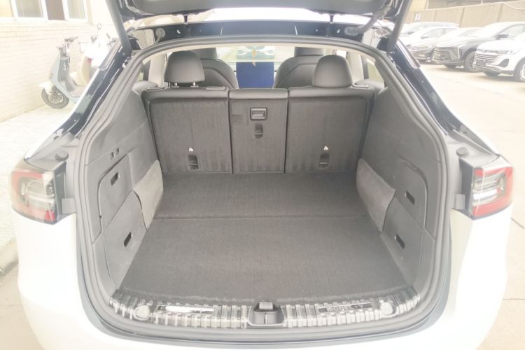 特斯拉 Model Y 2023款 长续航全轮驱动版机舱底盘23