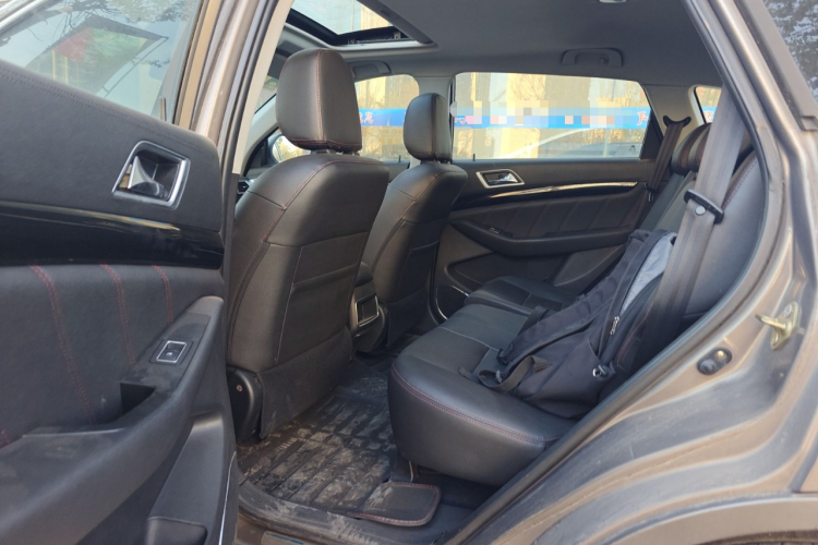 猎豹汽车 猎豹CS10 2015款 2.0T 手动卓越型中控内饰21