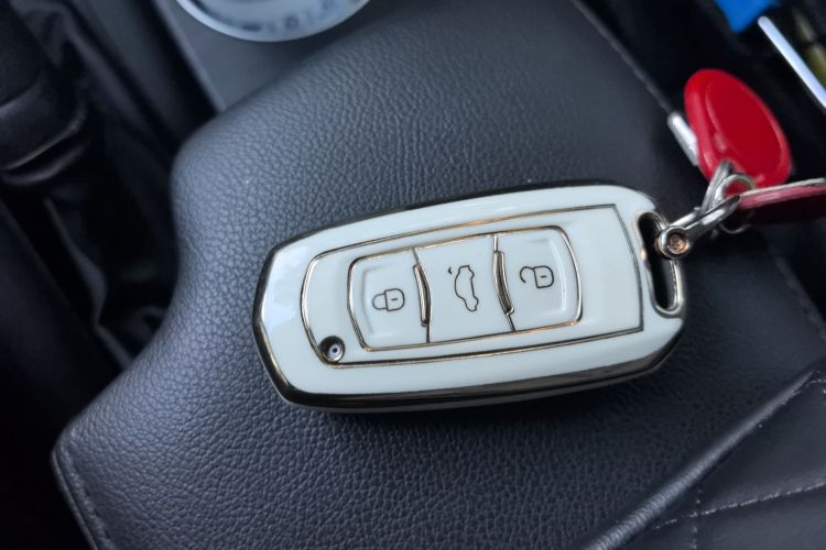 吉利汽车 远景 2020款 1.5L CVT超值版中控内饰7001