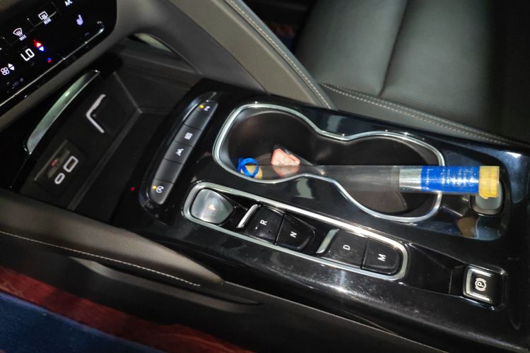 别克 2022款 昂科威Plus 552T 五座豪华型中控内饰18