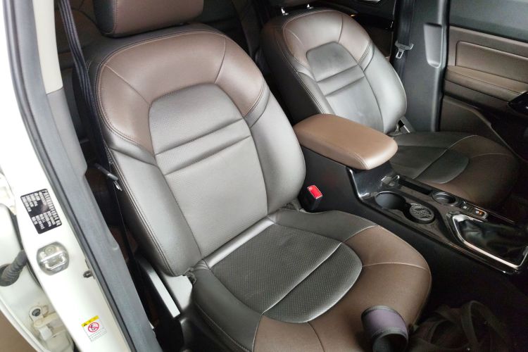 广汽传祺 传祺GS4 2017款 235T 自动两驱豪华智联版中控内饰41