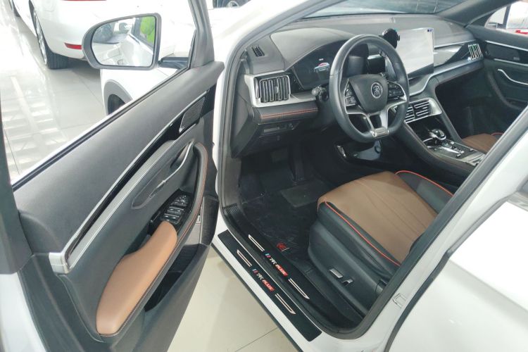 比亚迪 宋PLUS 2020款 1.5T 自动旗舰型中控内饰7003